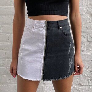 Rock N Rags Stretch Denim Half Black Half White Mini Skirt Zipper Detail Size M
